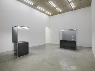 Sitzend im Becken Andreas Schmitten